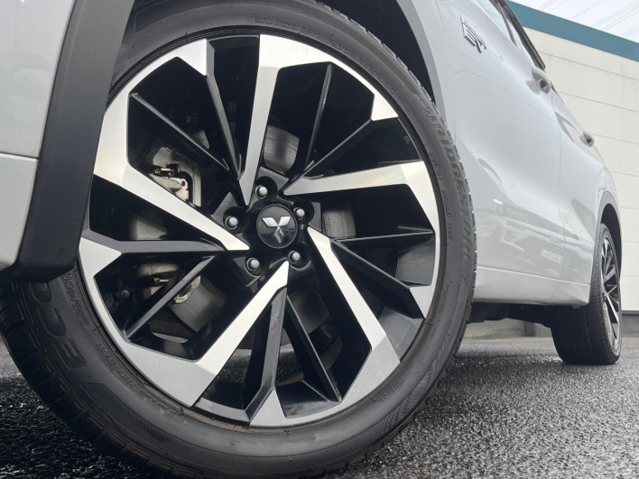 2023 Mitsubishi OUTLANDER PHEV 5LA-GN0W (UW-69f066c2ca431)[4]