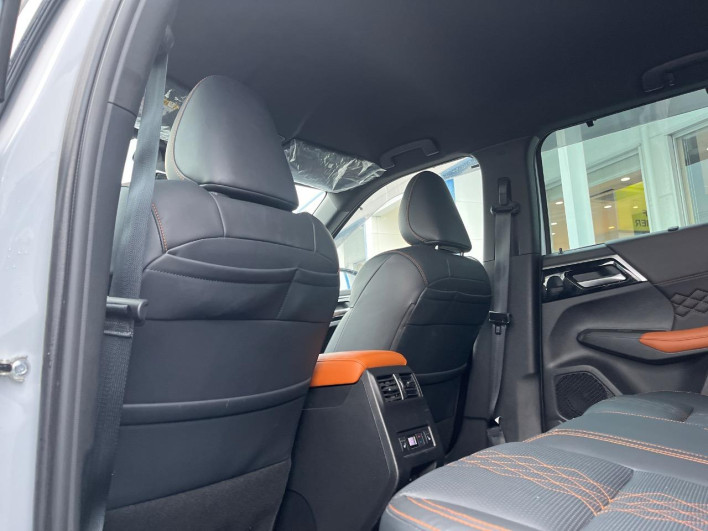 2023 Mitsubishi OUTLANDER PHEV 5LA-GN0W (UW-69f066c2ca431)[17]