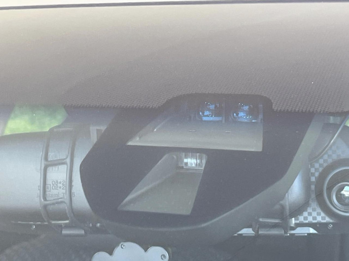 2014 Honda Fit Hybrid DAA-GP5 (UW-69f066c398a91)[5]