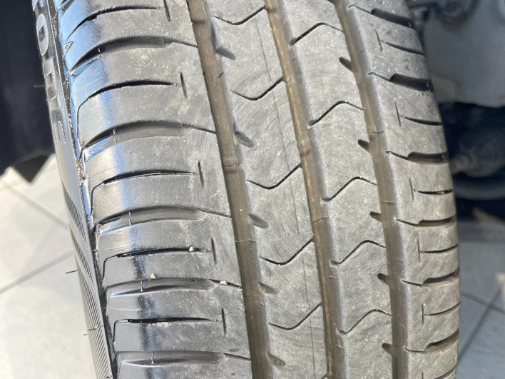 2014 Honda Fit Hybrid DAA-GP5 (UW-69f066c398a91)[12]