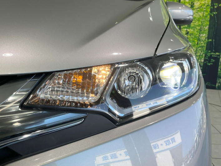 2014 Honda Fit Hybrid DAA-GP5 (UW-69f066c398a91)[9]