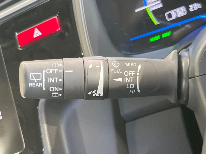 2014 Honda Fit Hybrid DAA-GP5 (UW-69f066c398a91)[25]