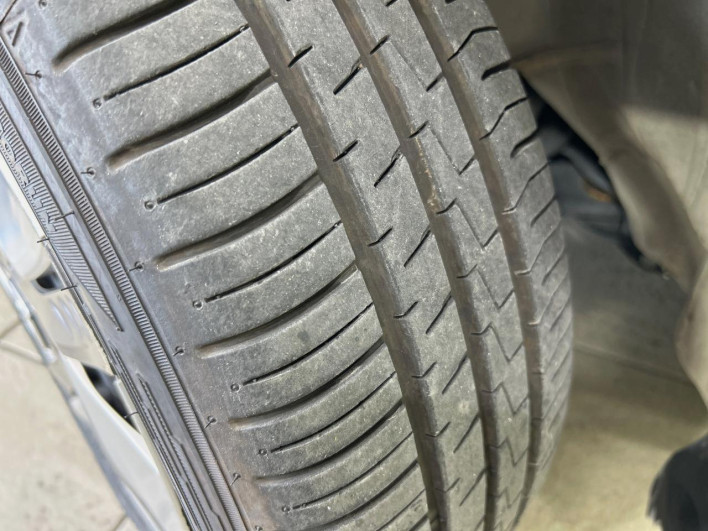 2015 Honda Fit Hybrid DAA-GP5 (UW-69f066c4a9d42)[10]