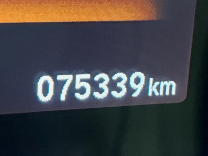 2015 Honda Fit Hybrid DAA-GP5 (UW-69f066c4a9d42)[2]