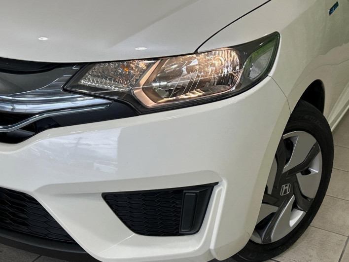 2015 Honda Fit Hybrid DAA-GP5 (UW-69f066c4a9d42)[6]