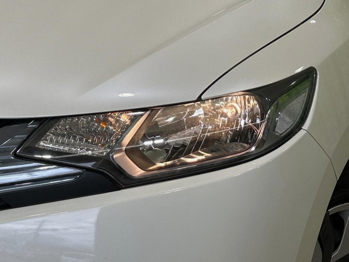 2015 Honda Fit Hybrid DAA-GP5 (UW-69f066c4a9d42)[7]