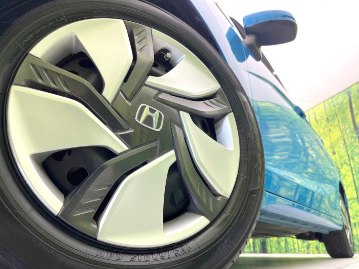 2014 Honda Fit Hybrid DAA-GP5 (UW-69f066c4dd764)[9]