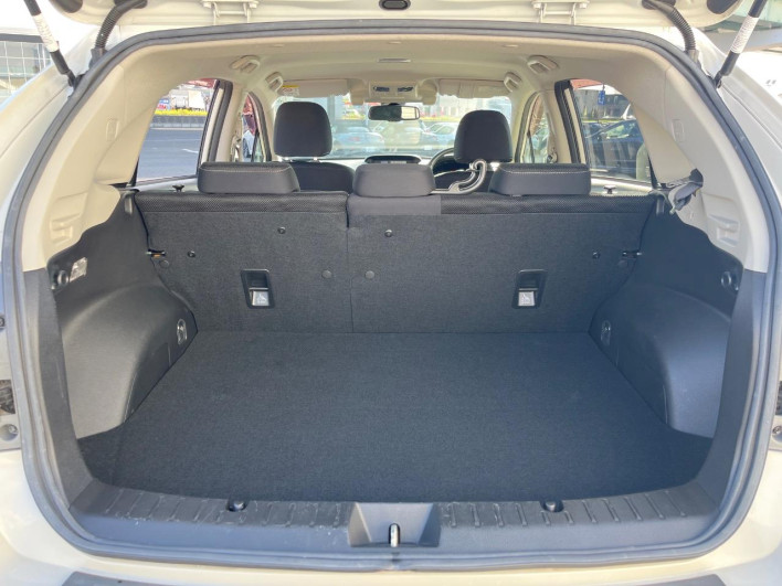 2016 Subaru XV HYBRID DAA-GPE (UW-69f066c68e2d7)[28]