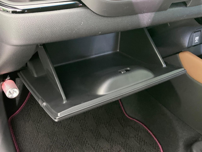 2020 Honda Fit 6AA-GR3 (UW-69f066c6e174f)[13]