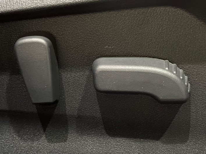 2022 Subaru XV 5AA-GTE (UW-69f066ccad59c)[27]