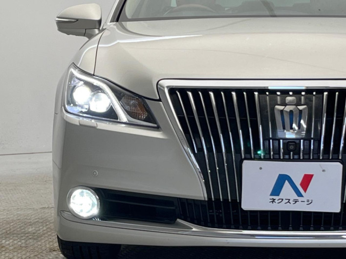 2014 Toyota Crown Majesta DAA-GWS214 (UW-69f066ceab1ba)[9]