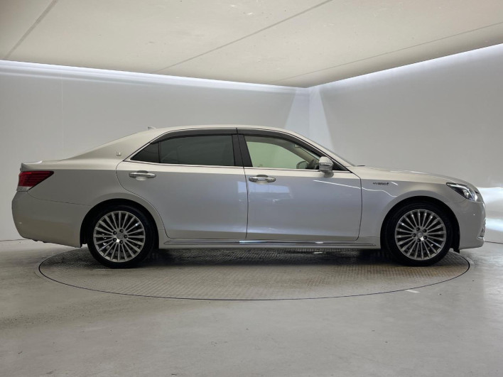 2014 Toyota Crown Majesta DAA-GWS214 (UW-69f066ceab1ba)[14]