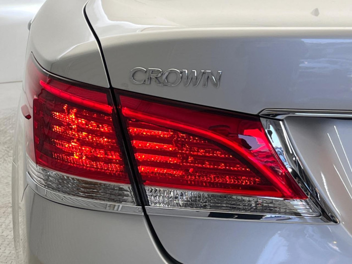 2014 Toyota Crown Majesta DAA-GWS214 (UW-69f066ceab1ba)[19]