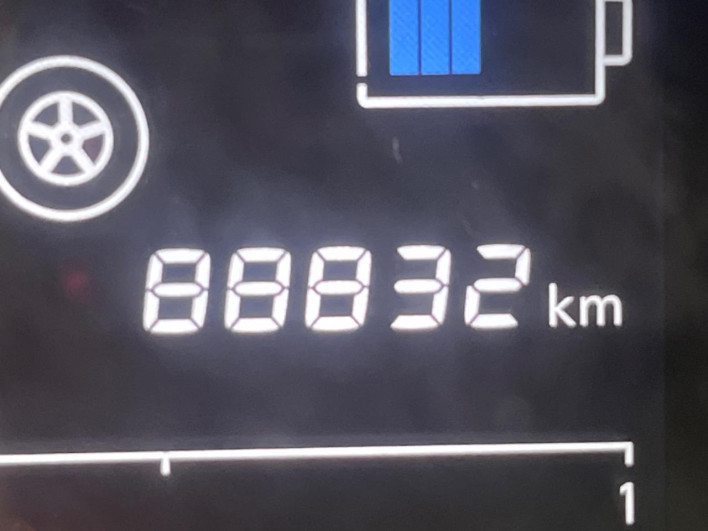 2016 Nissan Note DAA-HE12 (UW-69f066d308226)[2]