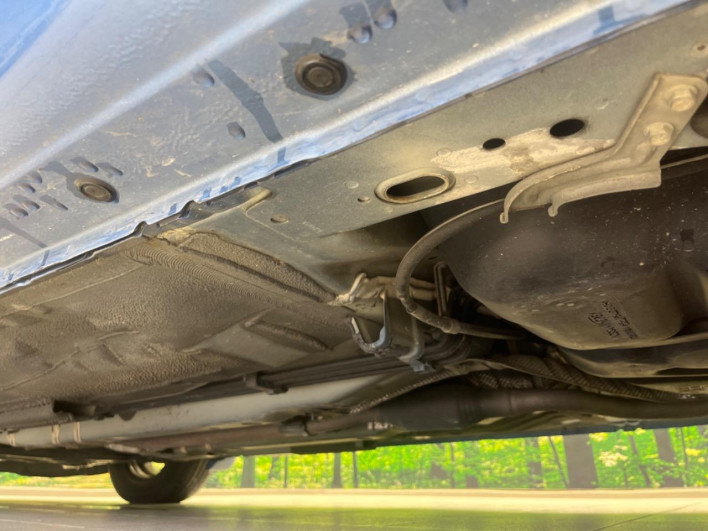 2016 Nissan Note DAA-HE12 (UW-69f066d308226)[23]