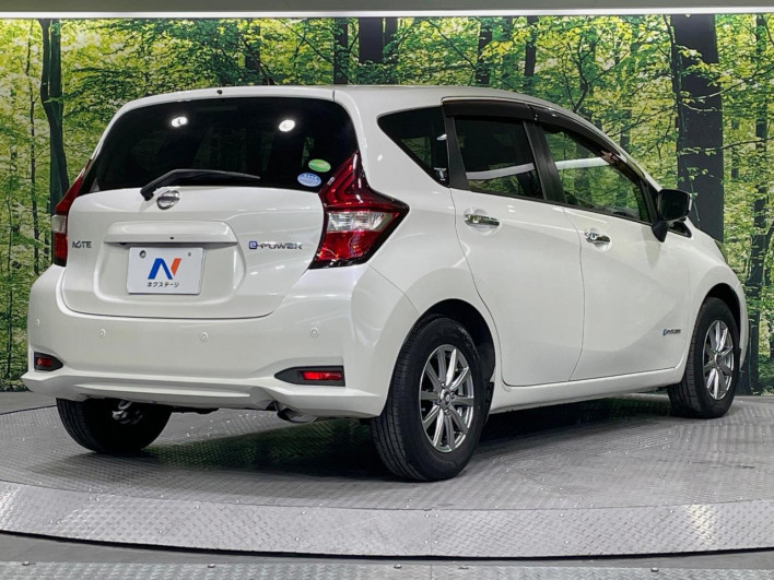 2017 Nissan Note DAA-HE12 (UW-69f066d3614bb)[16]