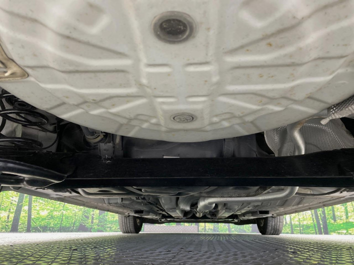 2017 Nissan Note DAA-HE12 (UW-69f066d3614bb)[22]