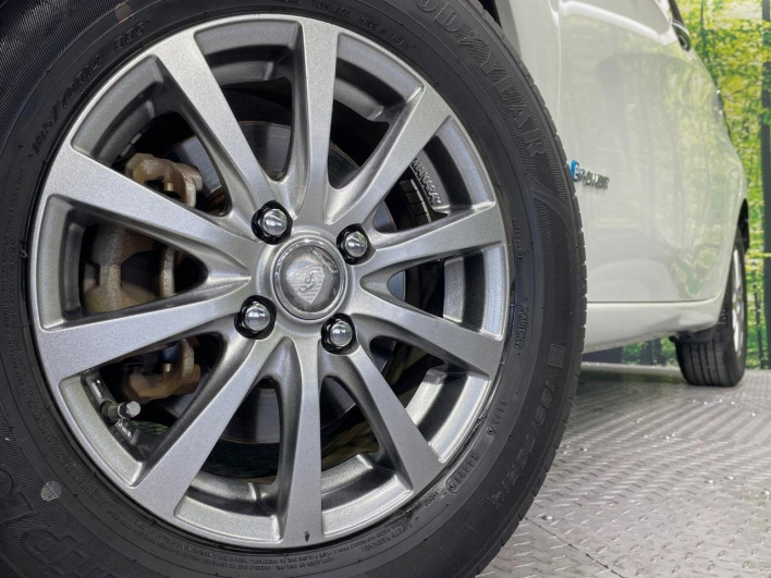 2017 Nissan Note DAA-HE12 (UW-69f066d3614bb)[4]