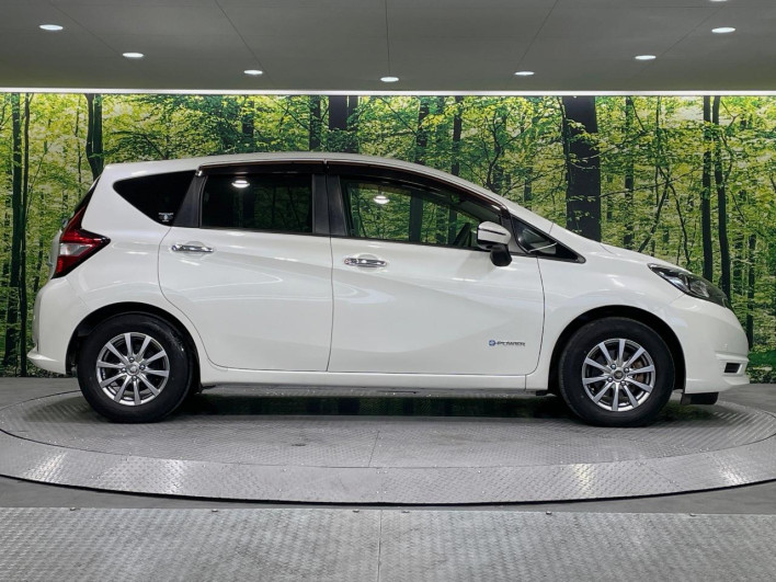 2017 Nissan Note DAA-HE12 (UW-69f066d3614bb)[15]