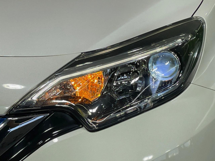 2017 Nissan Note DAA-HE12 (UW-69f066d3614bb)[10]