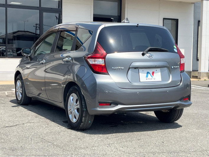 2017 Nissan Note DAA-HE12 (UW-69f066d3e7abb)[29]