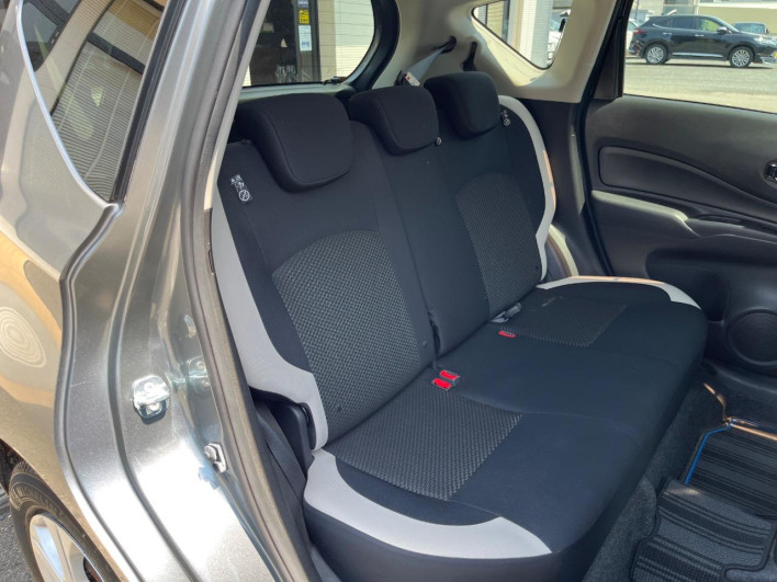 2017 Nissan Note DAA-HE12 (UW-69f066d3e7abb)[16]