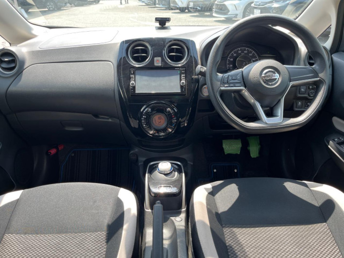 2017 Nissan Note DAA-HE12 (UW-69f066d3e7abb)[22]