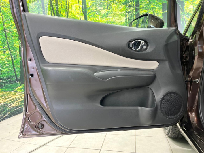 2017 Nissan Note DAA-HE12 (UW-69f066d4a4849)[8]