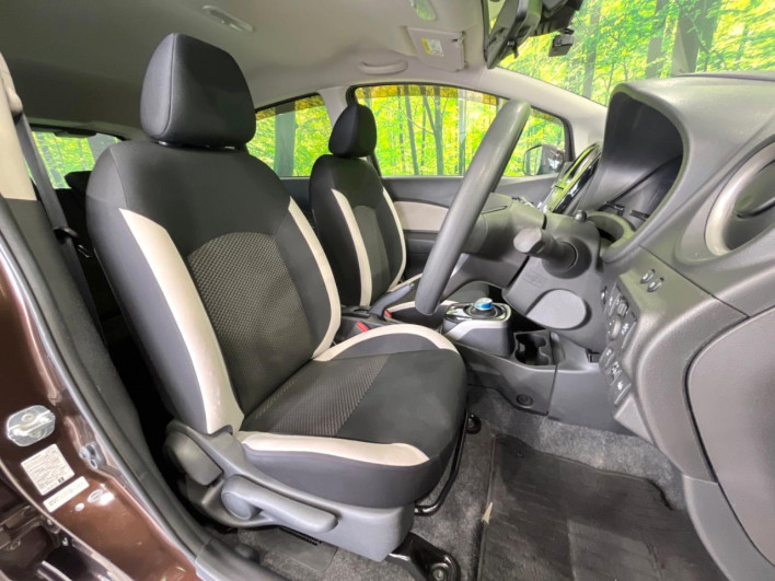 2017 Nissan Note DAA-HE12 (UW-69f066d4a4849)[20]