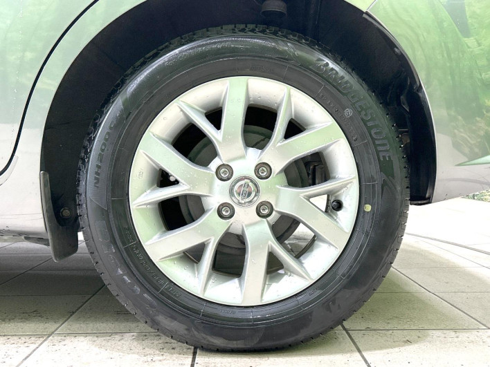 2017 Nissan Note DAA-HE12 (UW-69f066d547a22)[13]