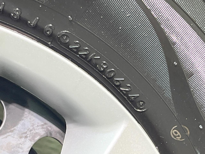 2017 Nissan Note DAA-HE12 (UW-69f066d56a679)[14]