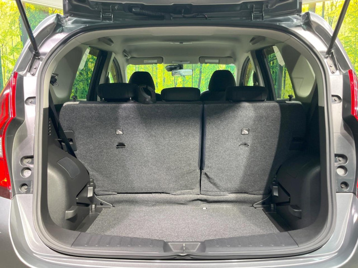 2017 Nissan Note DAA-HE12 (UW-69f066d56a679)[27]