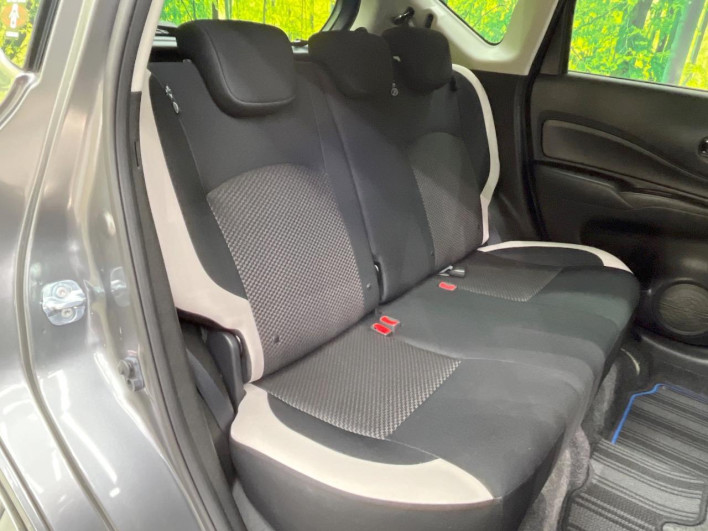 2017 Nissan Note DAA-HE12 (UW-69f066d56a679)[19]