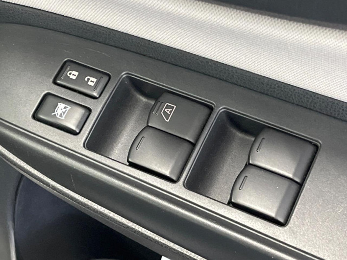 2019 Nissan Note DAA-HE12 (UW-69f066d6e4f0c)[13]