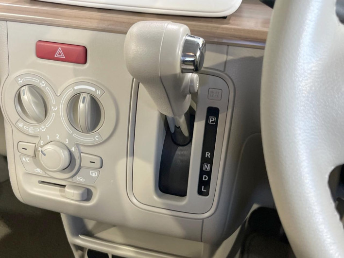 2016 Suzuki ALTO Lapin DBA-HE33S (UW-69f066d7d8a6a)[17]