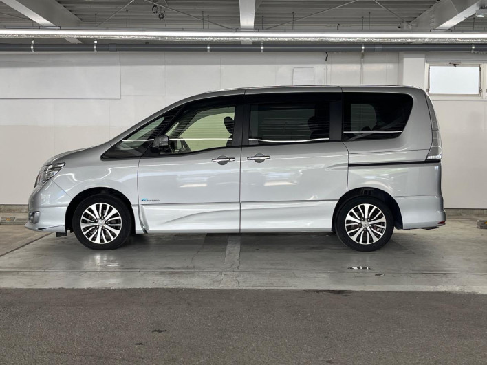 2015 Nissan Serena DAA-HFC26 (UW-69f066d99b4f8)[5]