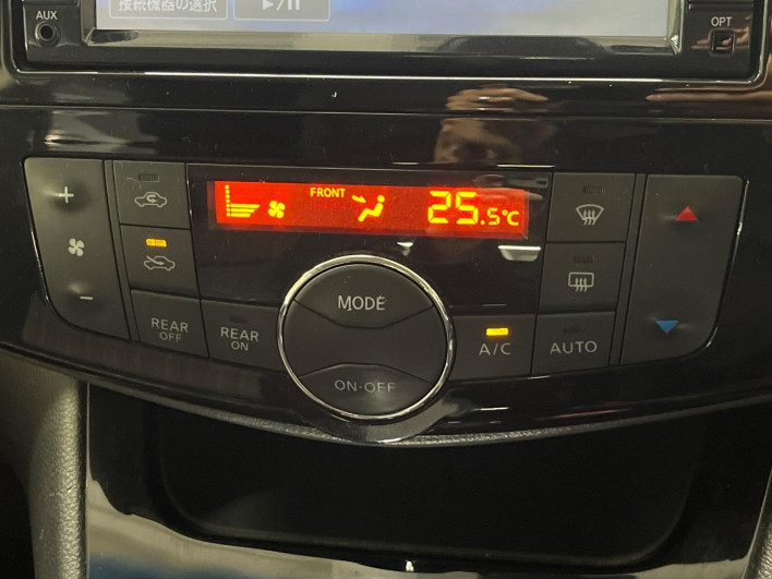 2015 Nissan Serena DAA-HFC26 (UW-69f066d99b4f8)[29]