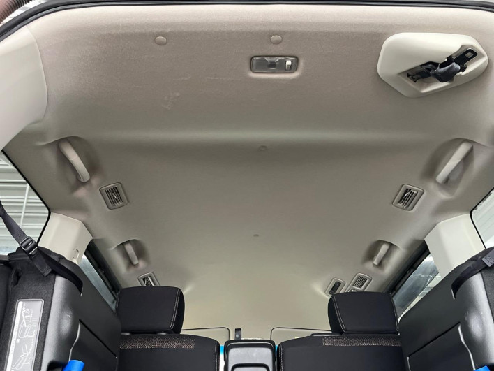 2015 Nissan Serena DAA-HFC26 (UW-69f066d99b4f8)[12]