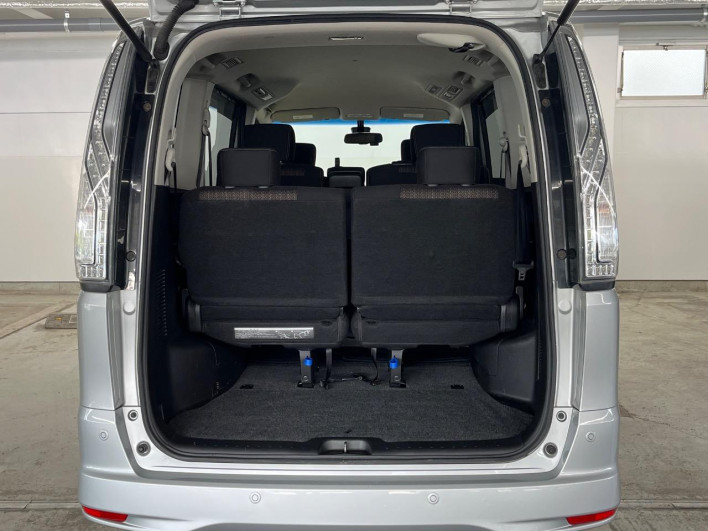 2015 Nissan Serena DAA-HFC26 (UW-69f066d99b4f8)[10]