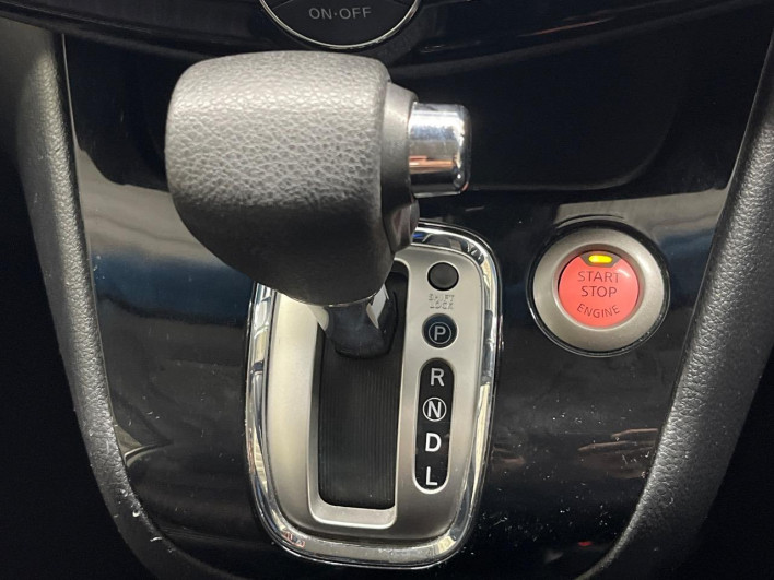 2015 Nissan Serena DAA-HFC26 (UW-69f066d99b4f8)[26]