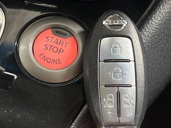 2015 Nissan Serena DAA-HFC26 (UW-69f066d99b4f8)[23]