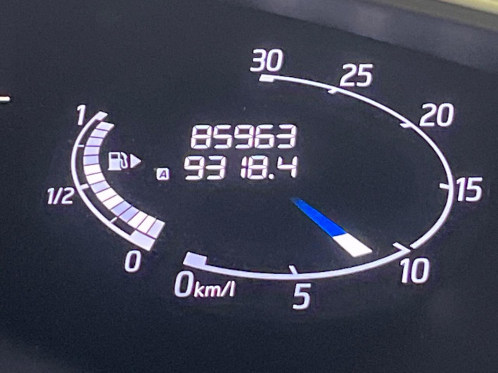 2015 Nissan Serena DAA-HFC26 (UW-69f066d99b4f8)[2]