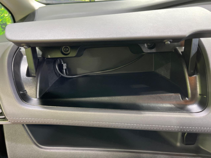 2021 Nissan Serena 6AA-HFC27 (UW-69f066dd29bae)[23]