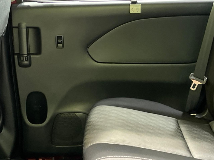 2021 Nissan Serena 6AA-HFC27 (UW-69f066dd29bae)[25]