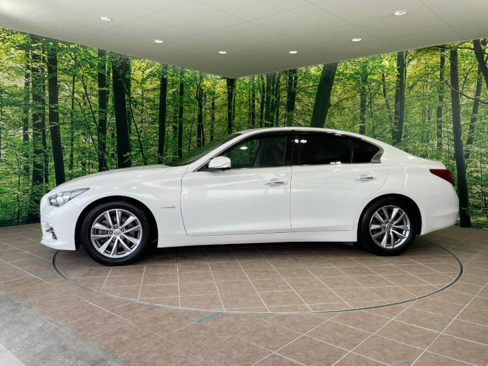 2014 Nissan Skyline DAA-HV37 (UW-69f066df3f49d)[11]