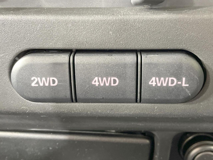 2011 Suzuki Jimny ABA-JB23W (UW-69f066df72c4c)[27]