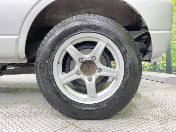 2011 Suzuki Jimny ABA-JB23W (UW-69f066df72c4c)[19]