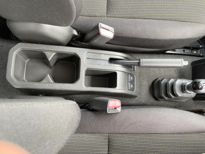 2018 Suzuki Jimny 3BA-JB64W (UW-69f066df7ea36)[29]