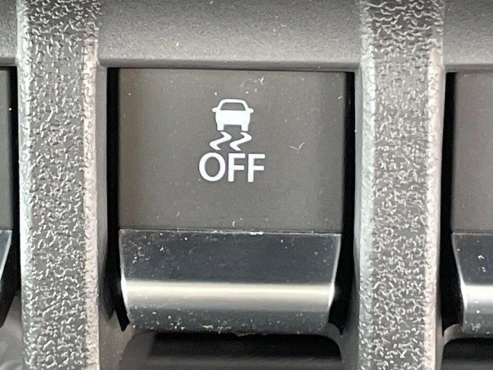 2018 Suzuki Jimny 3BA-JB64W (UW-69f066df7ea36)[25]