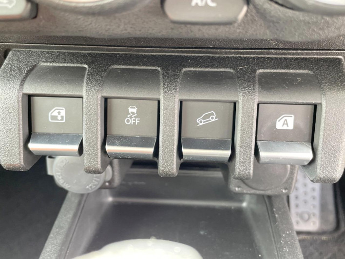 2018 Suzuki Jimny 3BA-JB64W (UW-69f066df7ea36)[7]